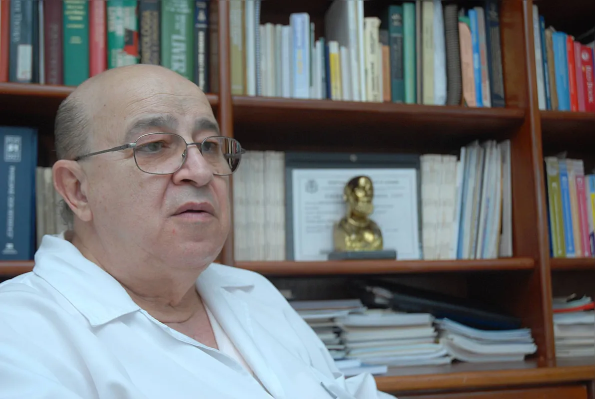 O infectologista José Baldy tratou o primeiro paciente com HIV em Londrina