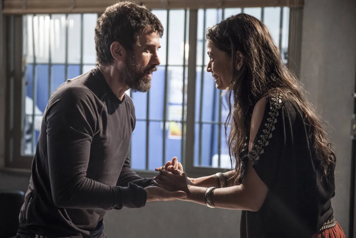 Imagem ilustrativa da imagem Em Malhação, Gael contracena com Dandara no palco e Lincoln deixa a casa de Rute