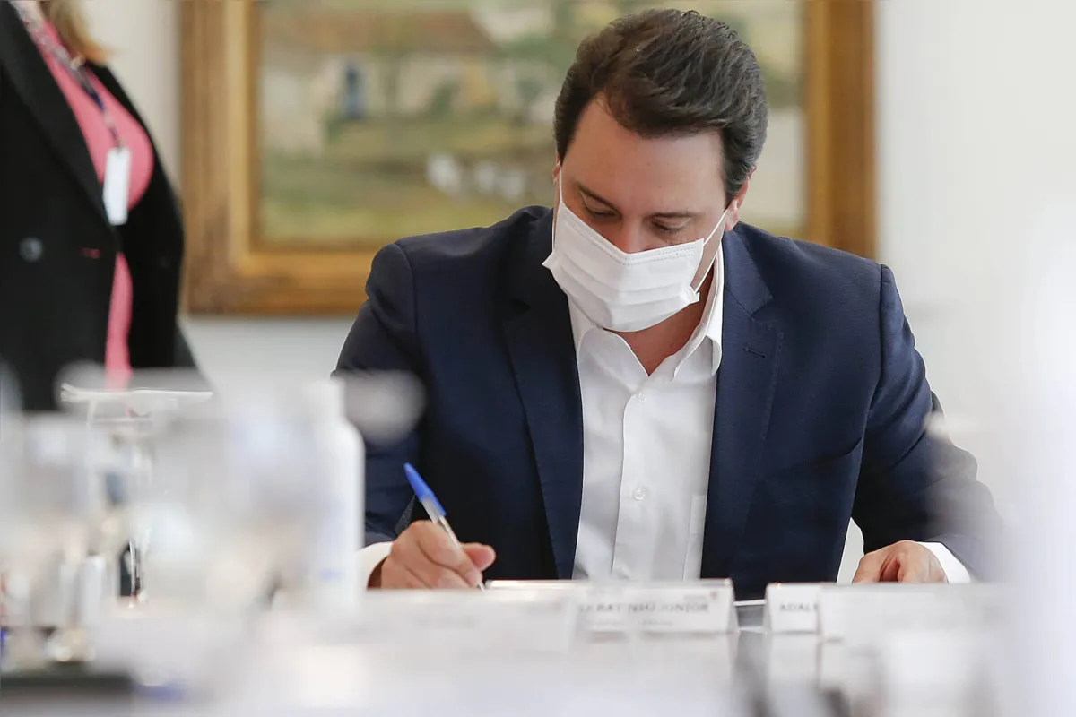 Imagem ilustrativa da imagem Governo do Paraná prorroga medidas restritivas e libera restaurantes aos domingos