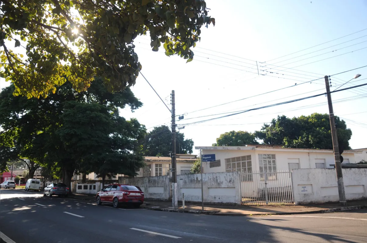 Imagem ilustrativa da imagem Imóveis terão que ser demolidos para construção de vila para idosos em Londrina