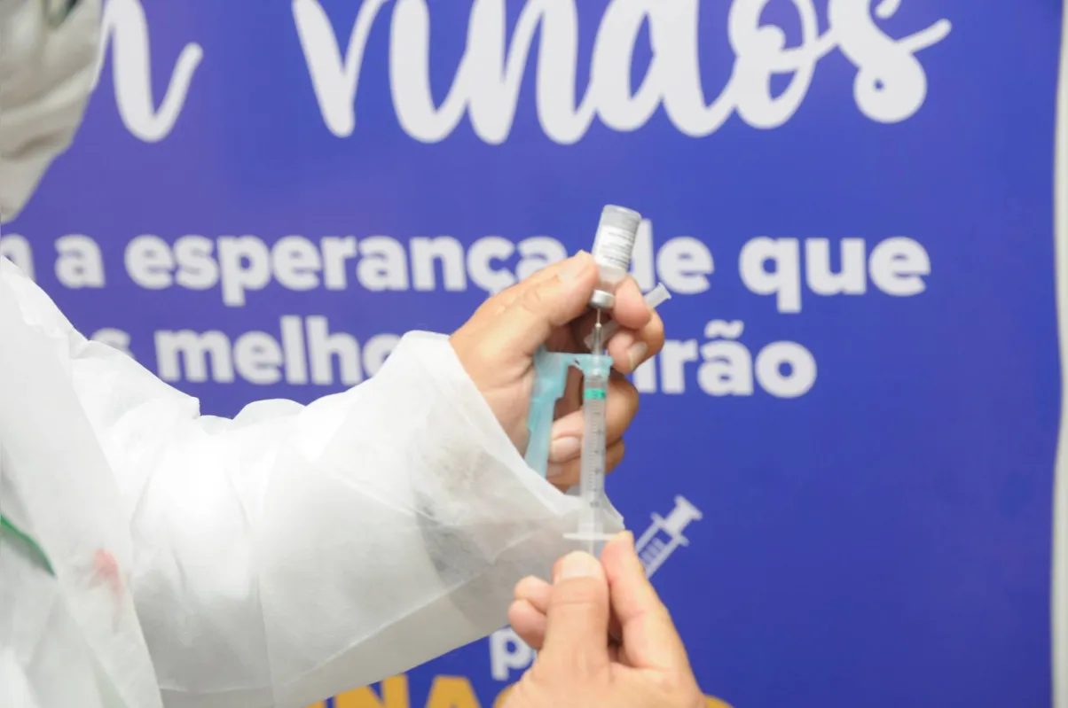 Imagem ilustrativa da imagem Londrina fará busca ativa de idosos para tomar segunda dose contra Covid