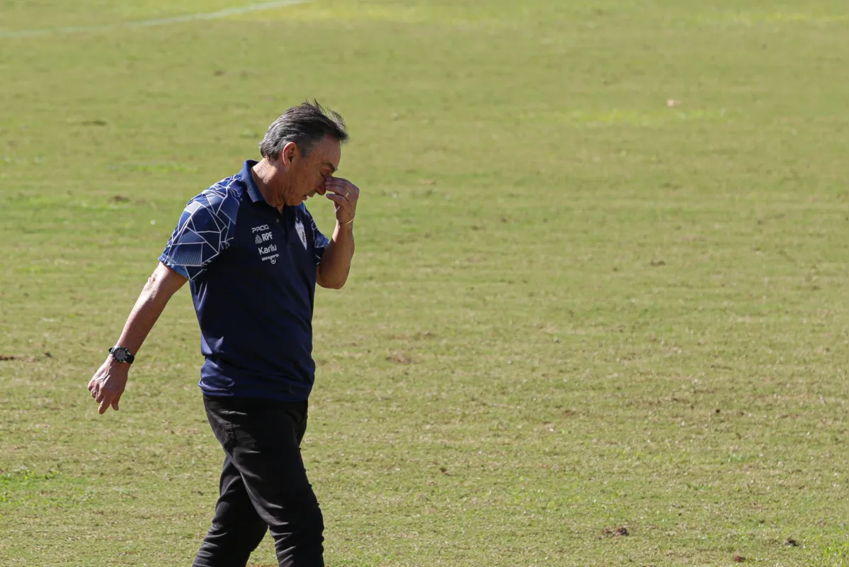 Imagem ilustrativa da imagem Londrina muda a chave e foca na semifinal do Paranaense