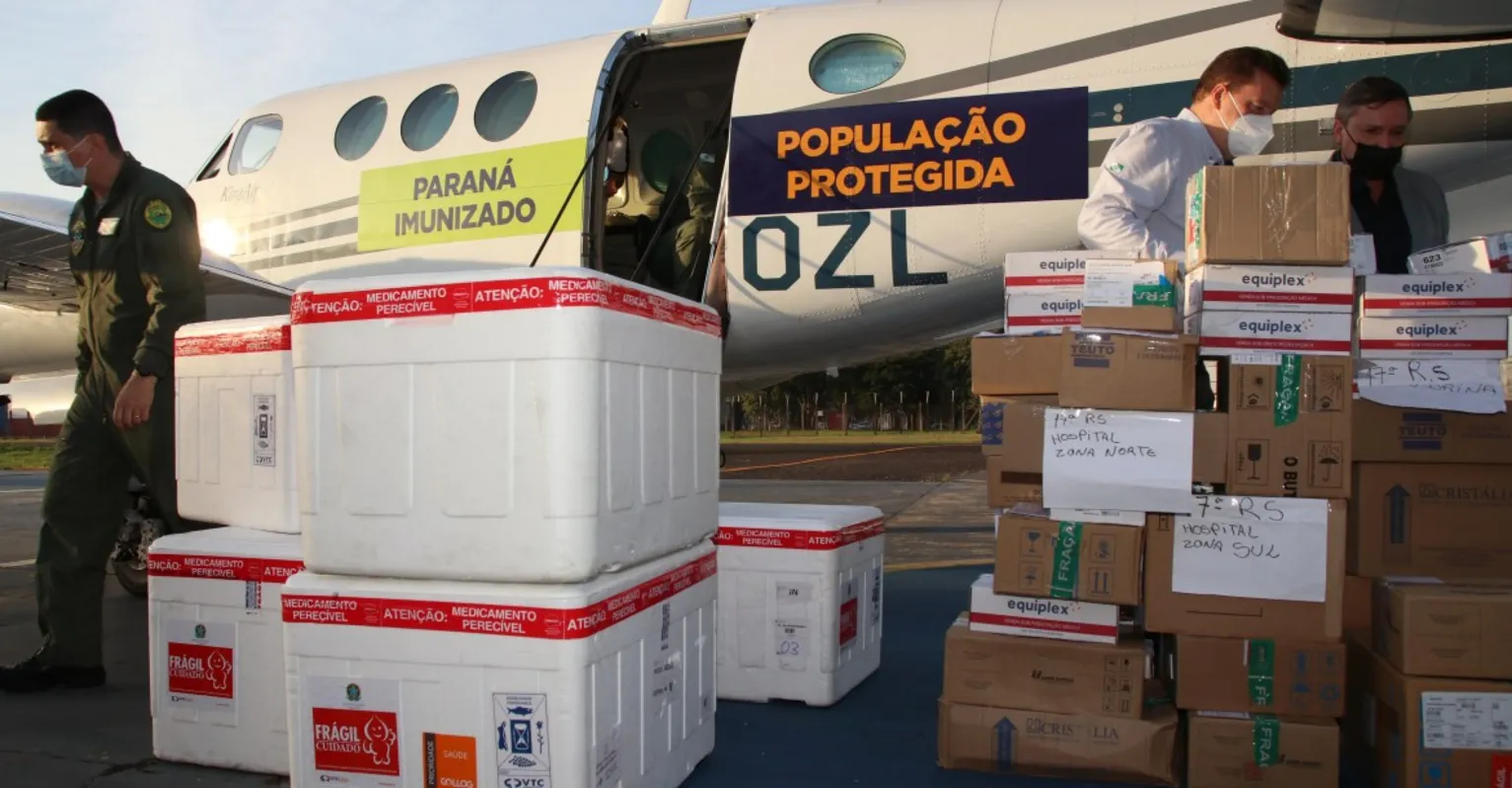 Imagem ilustrativa da imagem Londrina recebe vacinas da Janssen e abre cadastro para trabalhadores de transporte