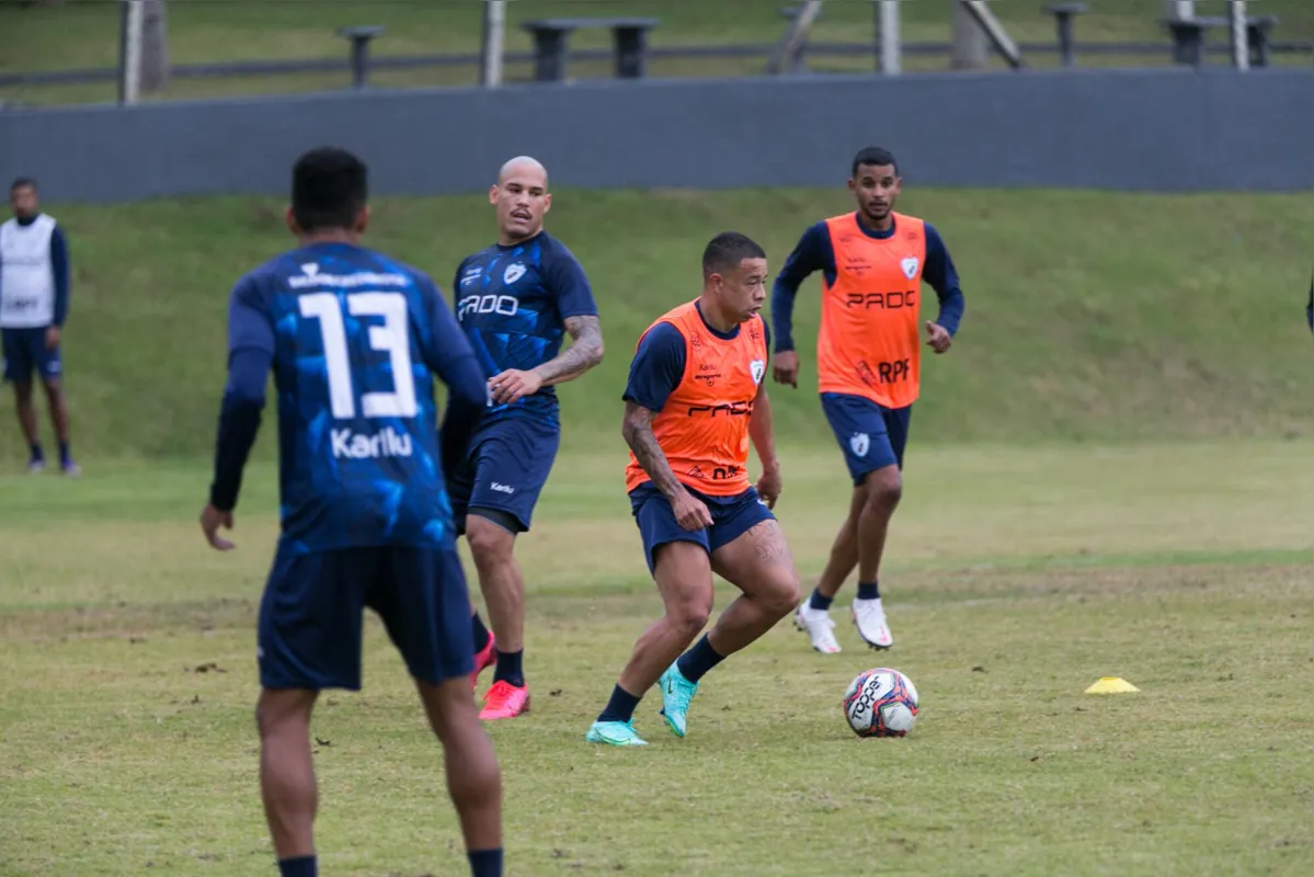 Com a lesão de Douglas Santos, Caprini será uma das novidades do LEC diante do Náutico