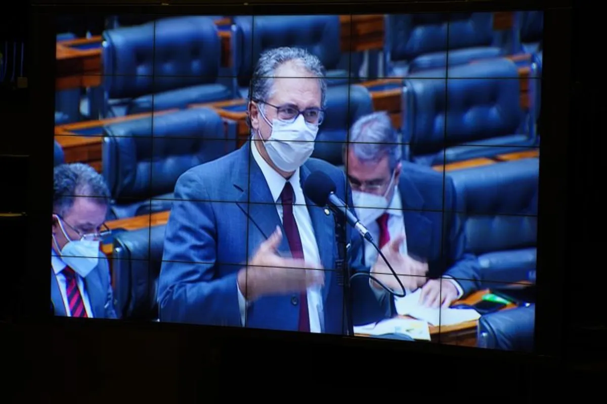 Por 408 votos a favor, 67 contrários e uma abstenção, os deputados aprovaram o texto apresentado por Carlos Zarattini (PT-SP)