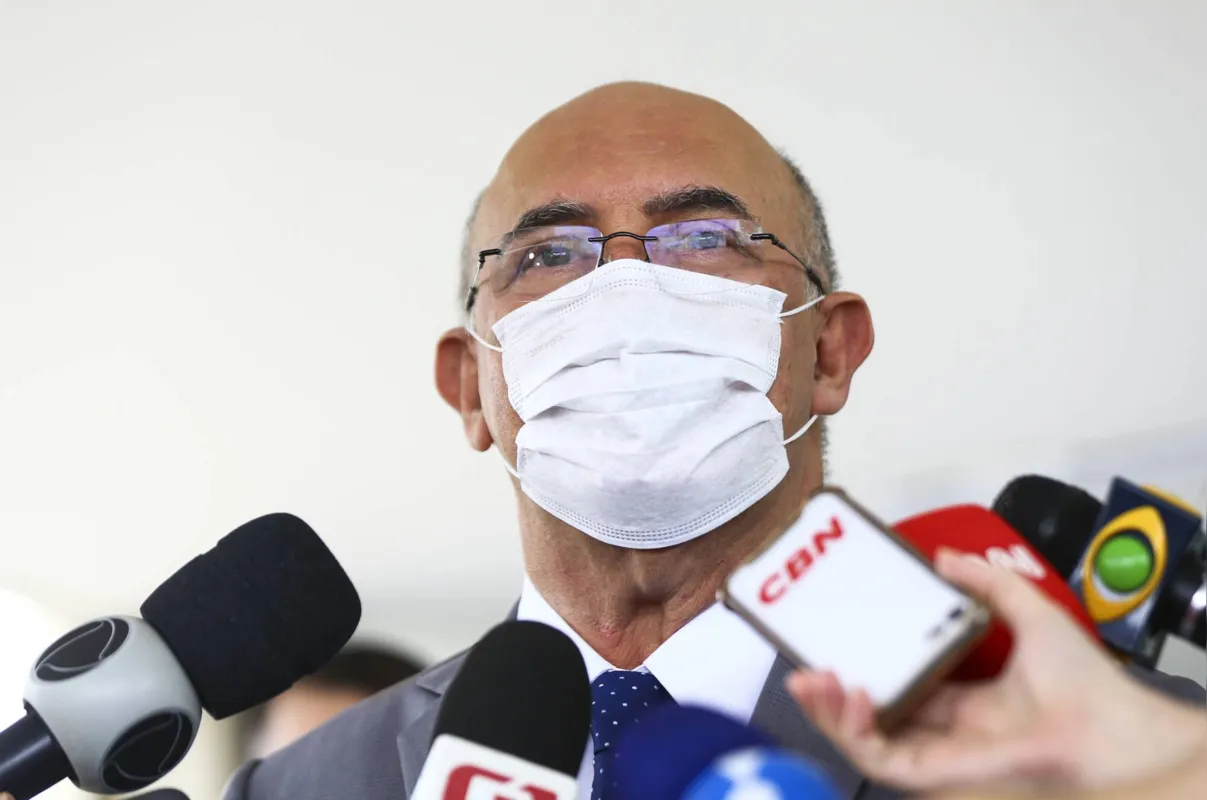 "De maneira alguma eu terei acesso às questões do Enem", disse Ribeiro
