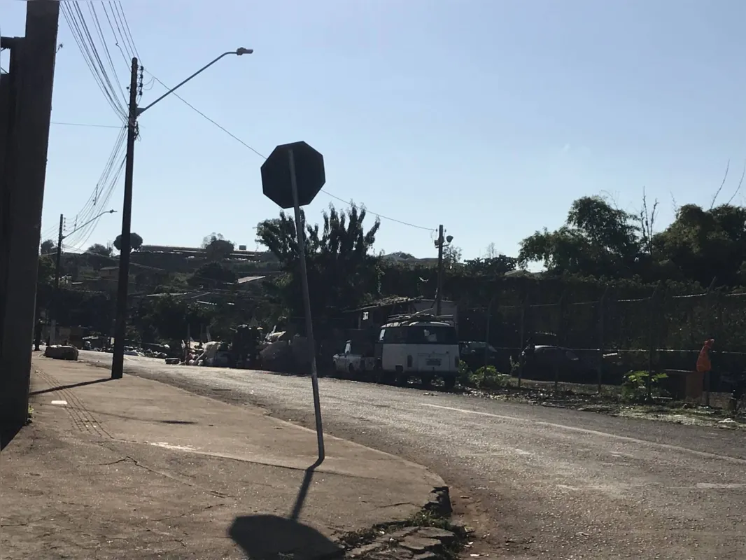 Problemas relatados pela comunidade acontecem em uma área de fundo de vale