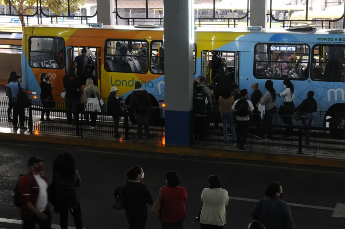 Imagem ilustrativa da imagem Motoristas do transporte coletivo aprovam greve com início na próxima semana