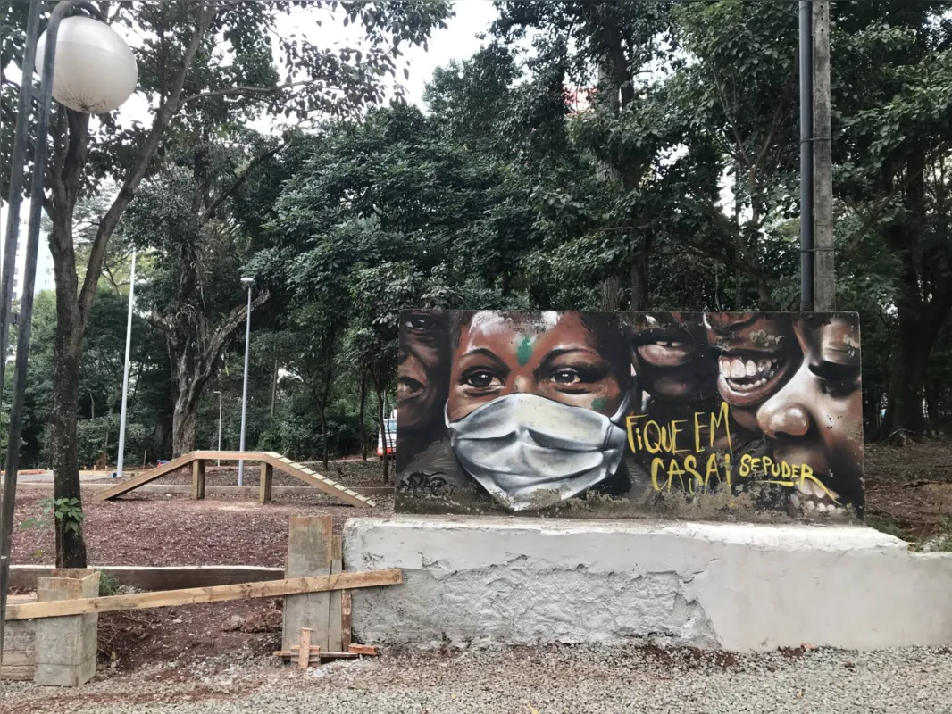 Imagem ilustrativa da imagem Muro com grafite será preservado no Bosque Central