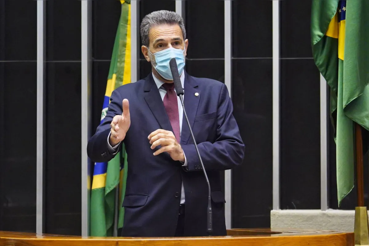 Imagem ilustrativa da imagem Nova denúncia de corrupção na Saúde recoloca Barros sob suspeição