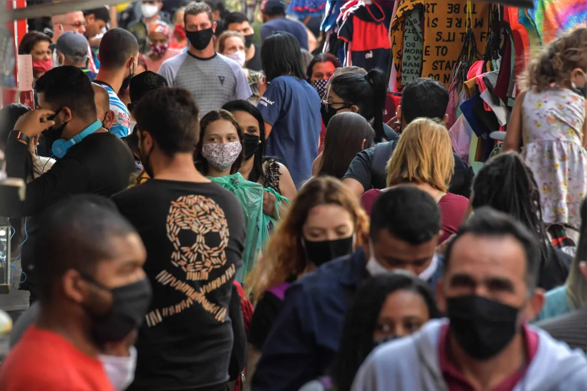 Imagem ilustrativa da imagem OMS vê 'com muita tristeza' dados de Covid no Brasil e reforça importância da máscara