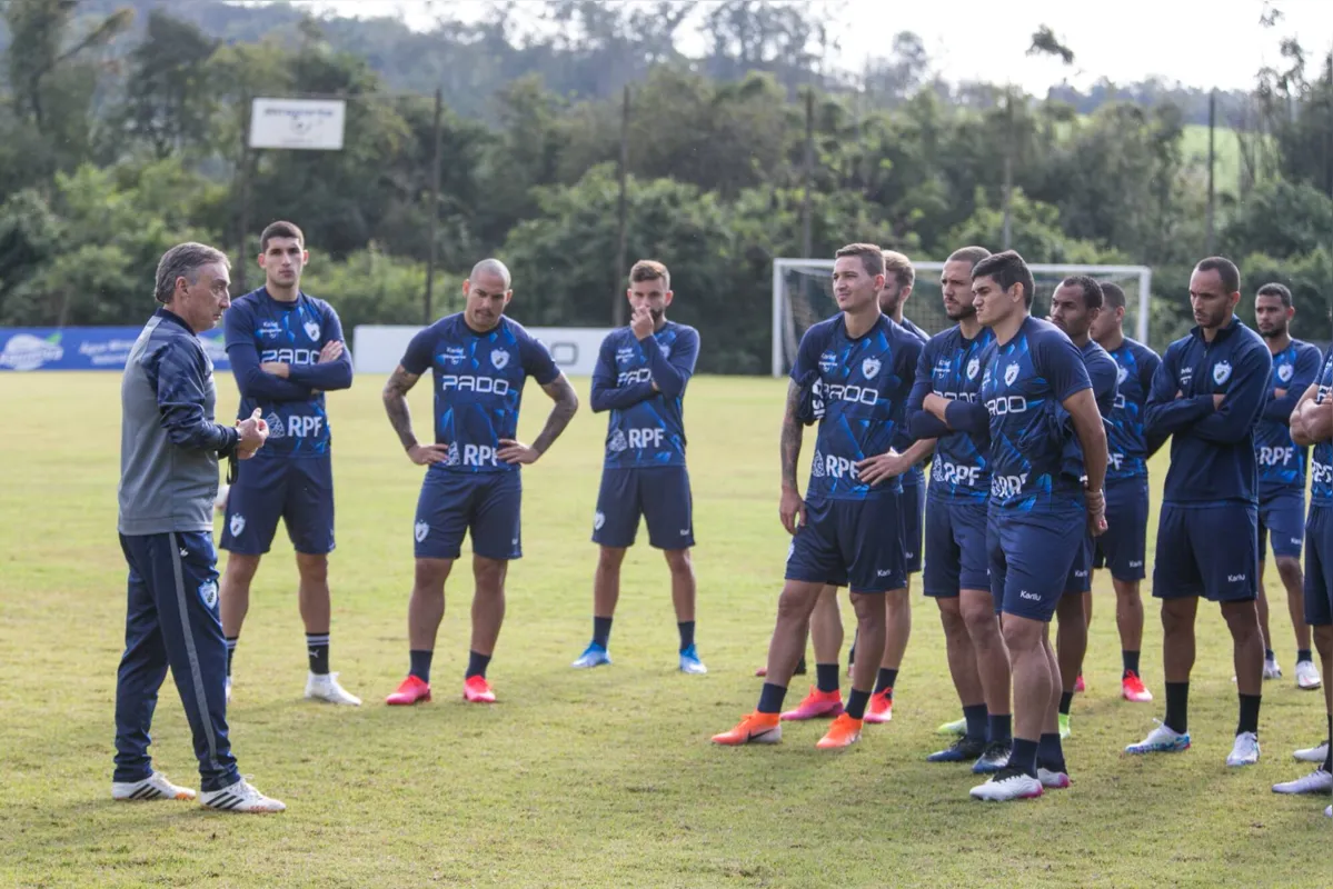 Imagem ilustrativa da imagem Os dilemas de Fonseca no Londrina EC