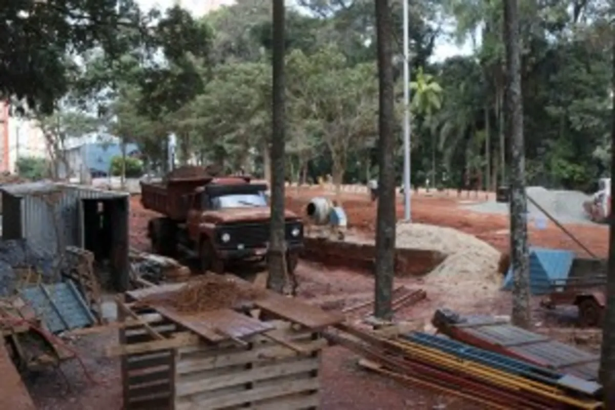 Imagem ilustrativa da imagem Pedestres devem ter cuidado redobrado nas proximidades do Bosque