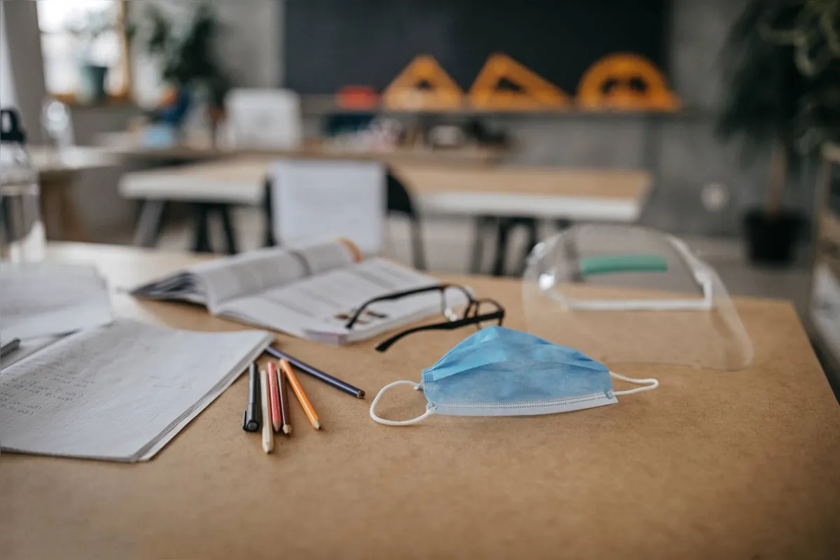 Em locais onde não é seguro retomar as atividades presenciais, intervenções para melhorar a oferta do ensino remoto podem reduzir os prejuízos