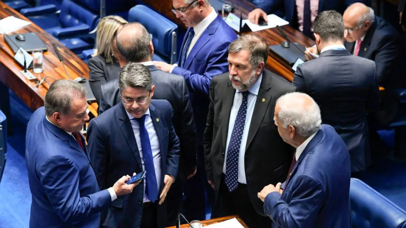 Imagem ilustrativa da imagem Senadores paranaenses criticam "jabutis" da MP da Eletrobras