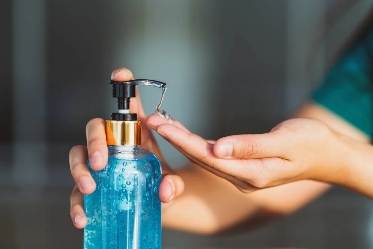 Estudo indica que a maioria das pessoas mantém ações de prevenção, mesmo depois de 60 dias da confirmação da doença    