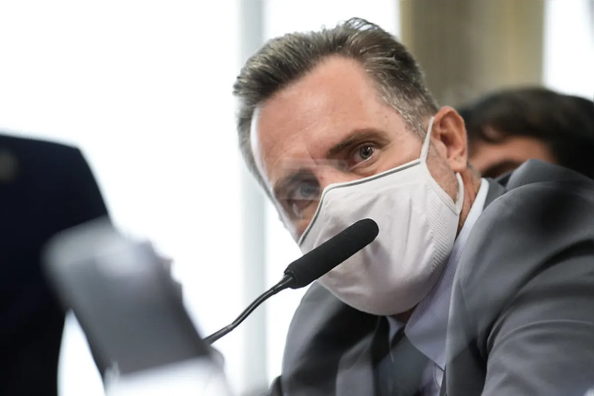 Imagem ilustrativa da imagem Vendedor de vacinas reafirma à CPI pedido de propina de US$ 1 por dose no governo Bolsonaro