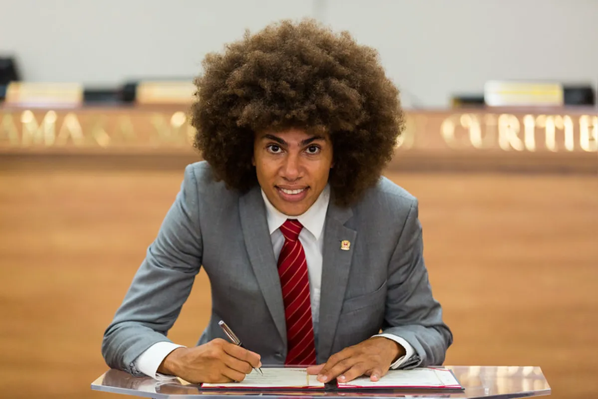 Imagem ilustrativa da imagem Vereador acaba detido pela PM em quadra de esportes de Curitiba