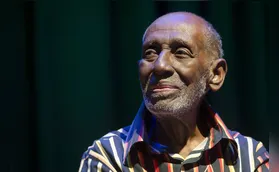 Tem batuque no céu: samba negro, forte e destemido perde Nelson Sargento
