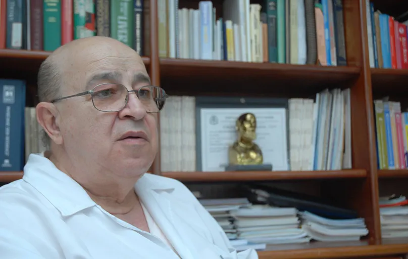 O infectologista José Baldy tratou o primeiro paciente com HIV em Londrina
