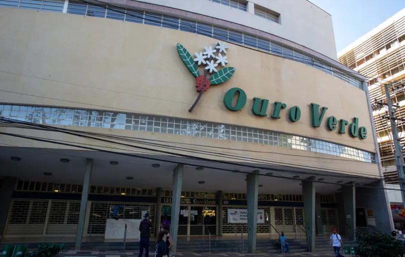  O imponente Cine-Teatro Ouro Verde também poderia ser incluído na lista do Iphan, segundo o presidente do  Conselho de Arquitetura e Urbanismo do Paraná 
