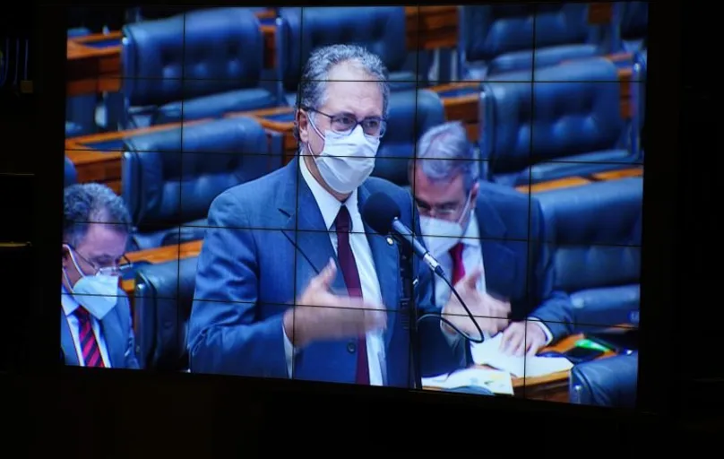 Por 408 votos a favor, 67 contrários e uma abstenção, os deputados aprovaram o texto apresentado por Carlos Zarattini (PT-SP)