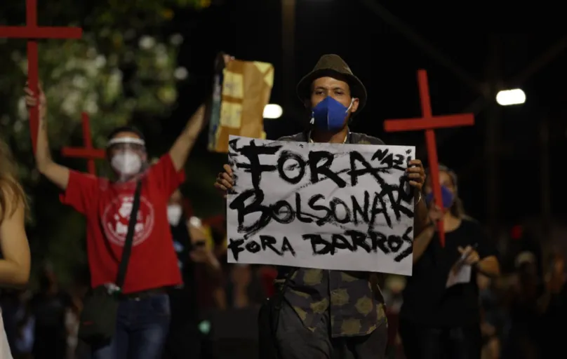 No dia 29 de maio foi realizado o primeiro protesto Fora, Bolsonaro em Londrina 