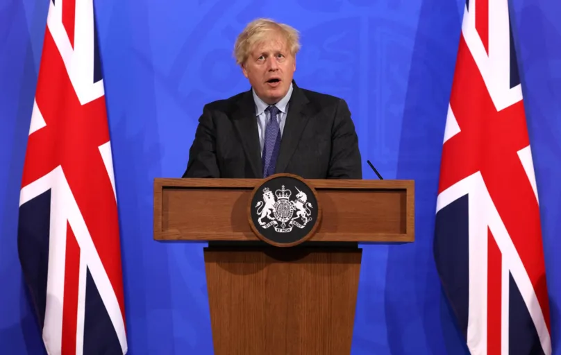 "A hora é de tirar o pé do acelerador", disse o premiê britânico, Boris Johnson