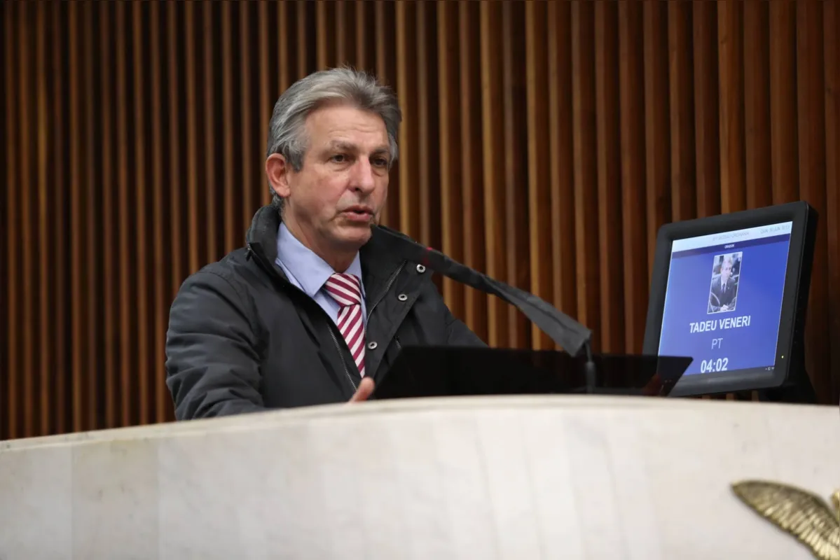 O deputado Tadeu Veneri, líder do PT na AL
