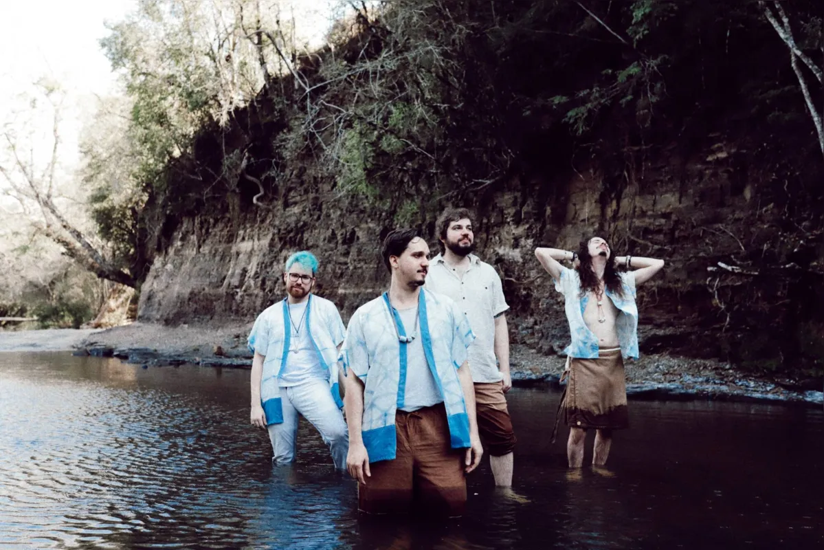 Imagem ilustrativa da imagem Banda londrinense O Hipertrópico lança novo single