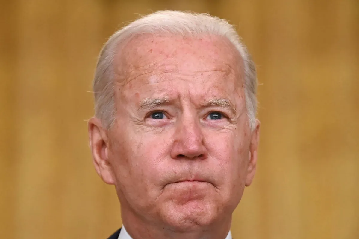 Imagem ilustrativa da imagem Biden mantém retirada do Afeganistão e promete vingança a autores do ataque