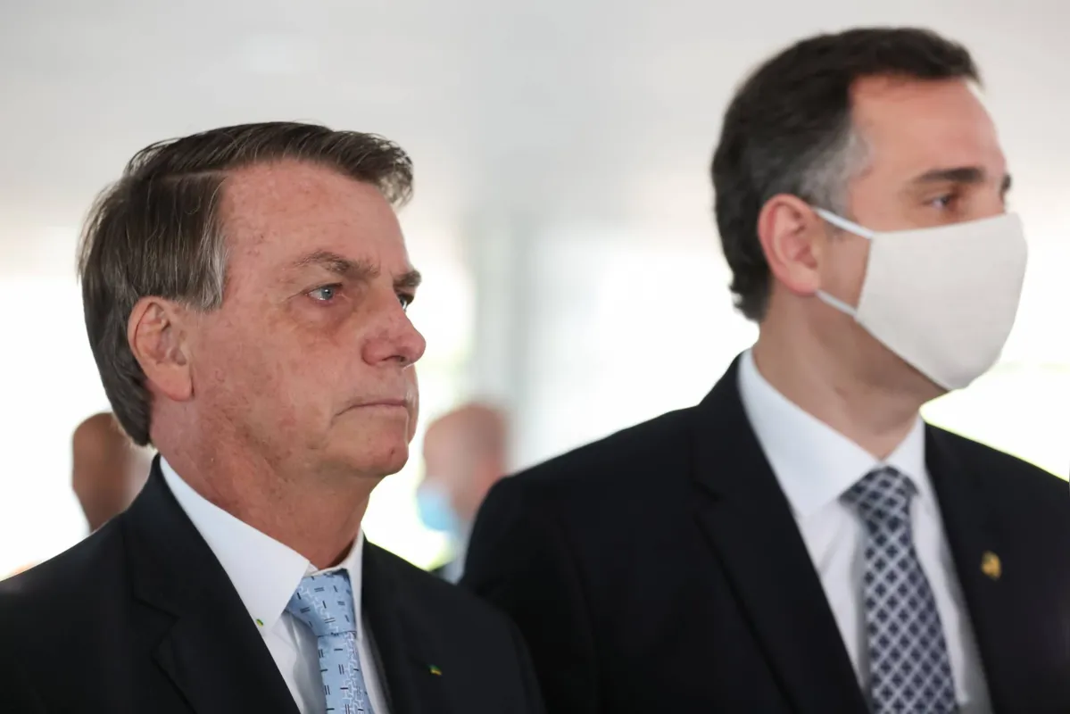 Bolsonaro disse que  Pacheco  "agiu de maneira diferente de como agiu no passado"