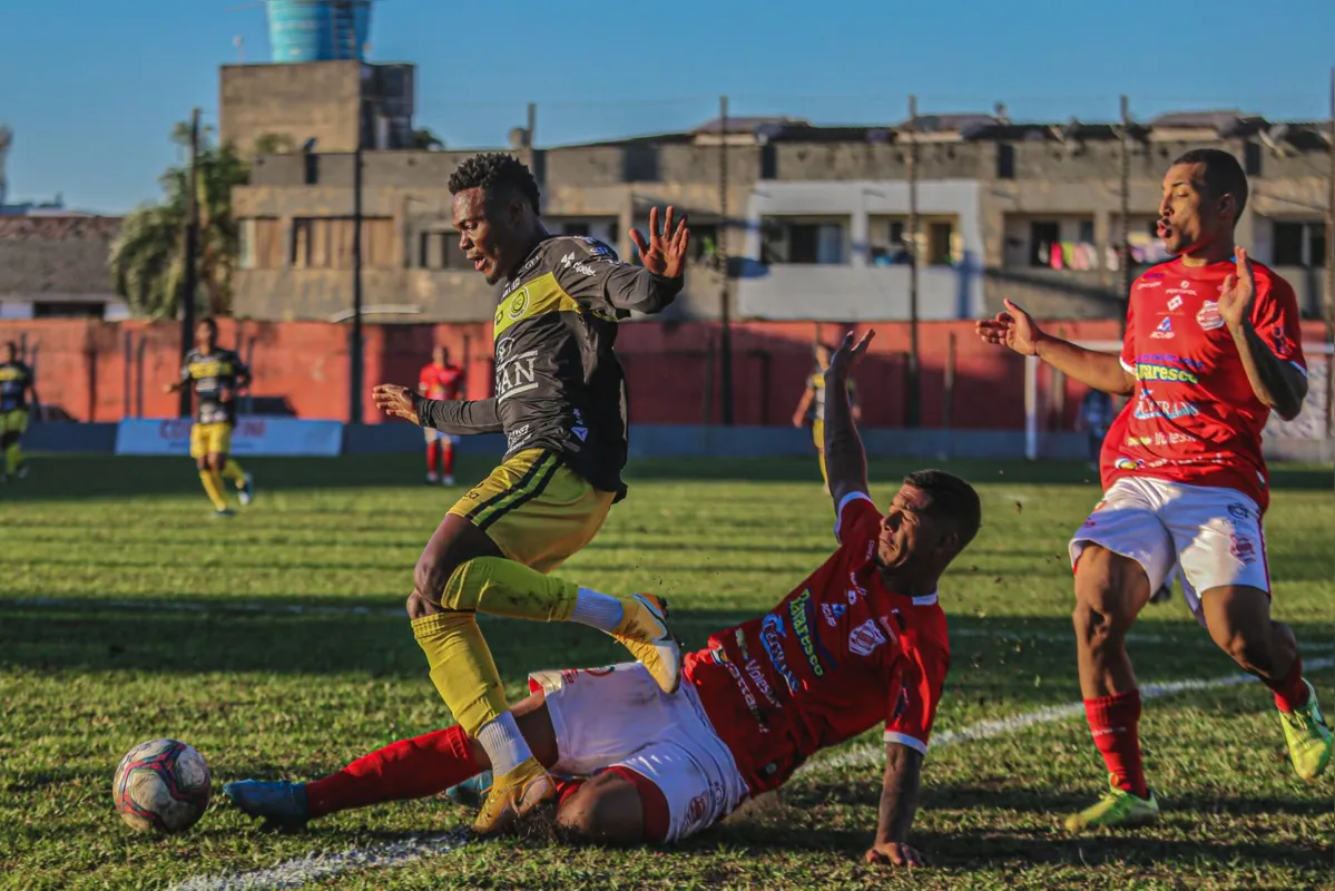 Imagem ilustrativa da imagem Cascavel “voa baixo” e Cianorte entra na briga para a segunda fase da Série D