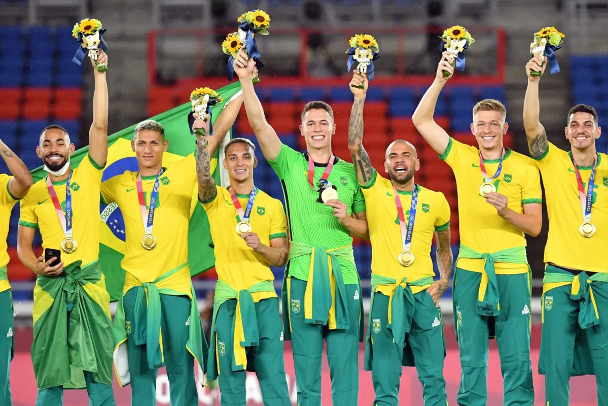 Imagem ilustrativa da imagem Com ouro no futebol, Brasil já garante melhor campanha da história nas Olimpíadas