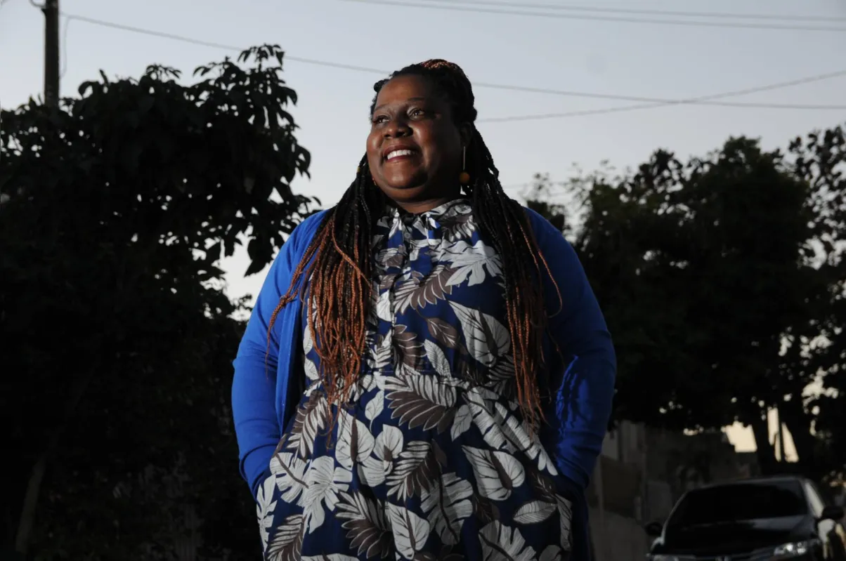 "Resistir é re-existir, é buscar formas de se proteger e cuidar dos nossos para poder continuar a existir", afirma a psicóloga Rosiane Teodoro 