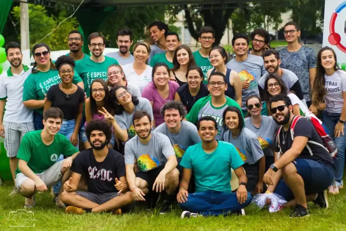 Imagem ilustrativa da imagem Cursinho da UEL aprova 54 estudantes no Vestibular 2021