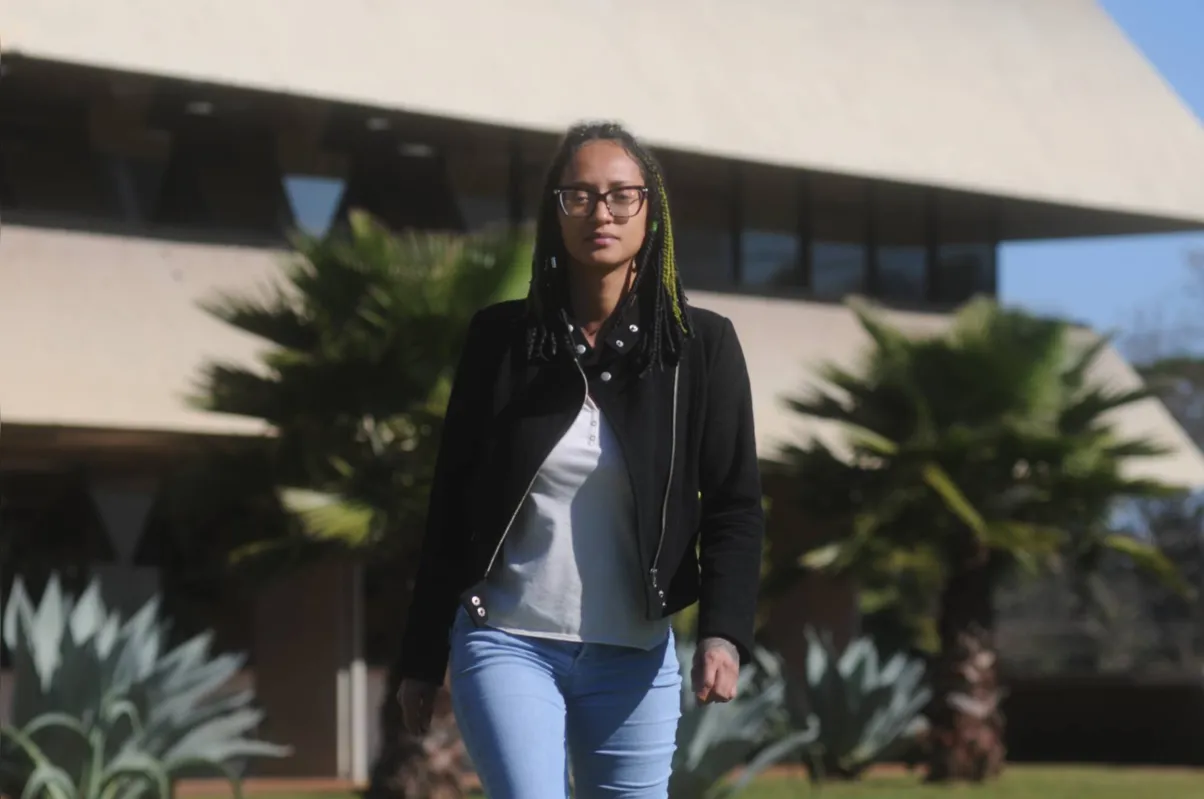 Beatriz Silva, do Conselho de Promoção e Igualdade Racial de Londrina: Não é que precisa dar voz à mulher negra, nós já temos uma voz. Ela precisa ser ouvida e considerada”