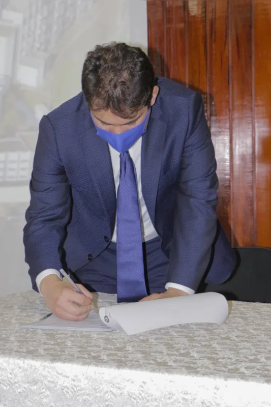 Formado pela UEL, Dr. Wilson Albieri é diretor-geral do Grupo Cebrale - Centro Brasileiro de Pesquisa e Tratamento de Lesões Complexas