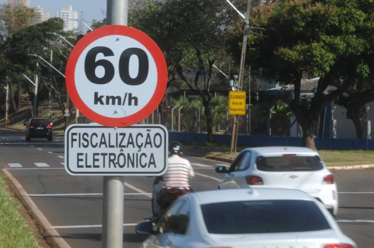 Imagem ilustrativa da imagem EDITORIAL - Radar à vista