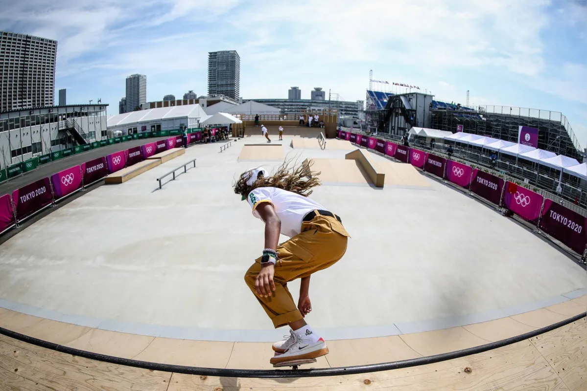 Imagem ilustrativa da imagem Efeito Rayssa:  crianças e jovens  se inspiram na fadinha do skate