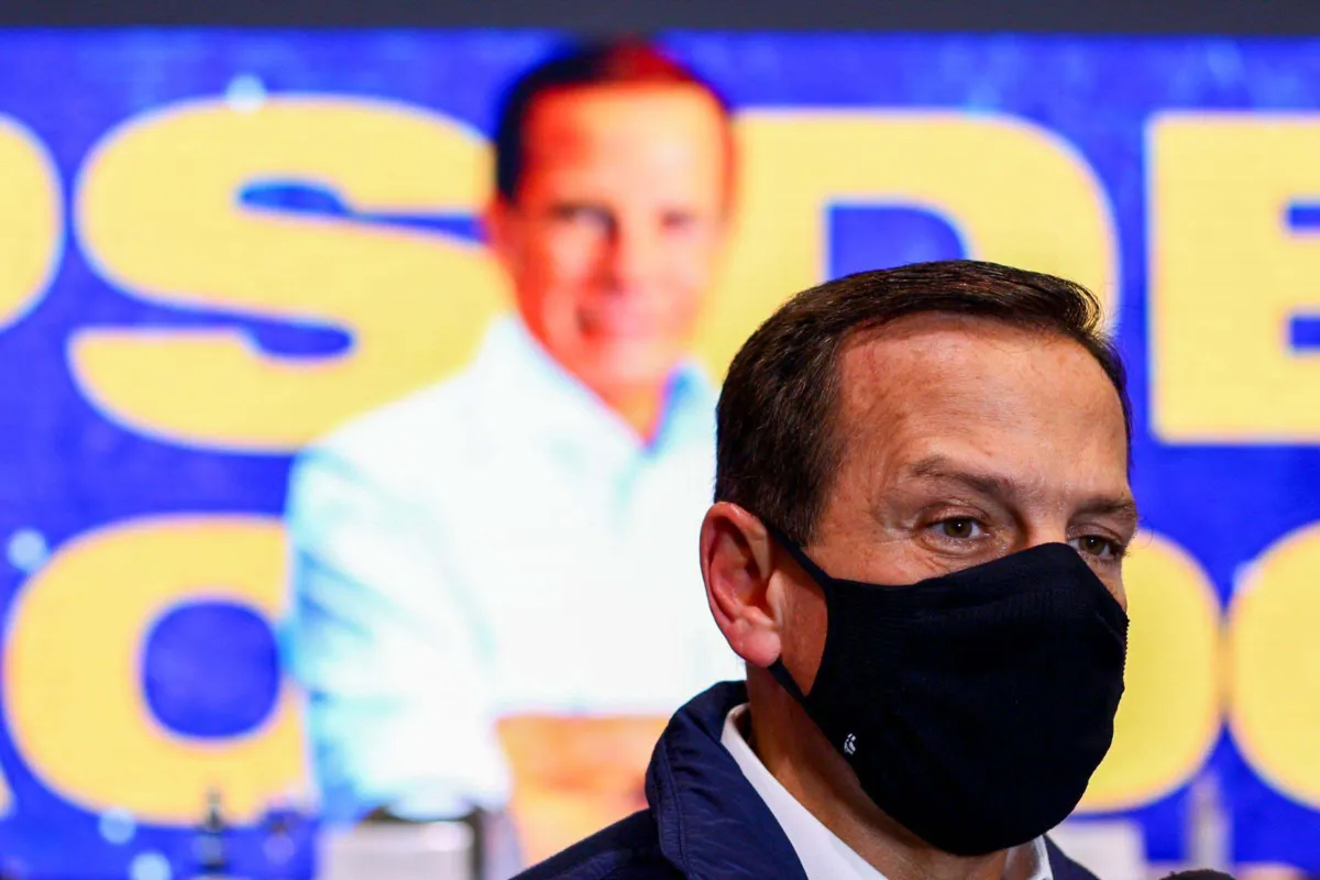 O governador de São Paulo, João Doria:  "O Brasil não pode ficar conflagrado entre o partido do Lula e os ‘bolsominions’. Precisamos de paz e equilíbrio”