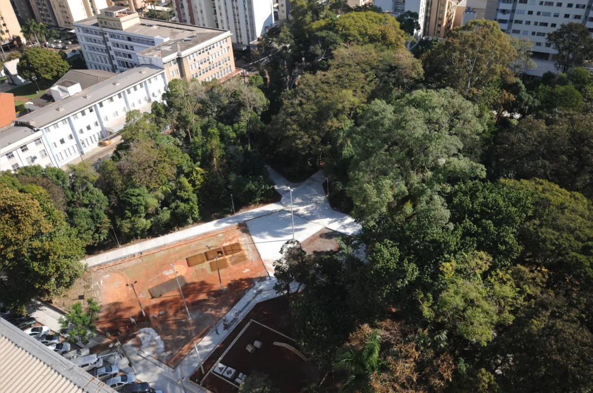 Imagem ilustrativa da imagem Empresa pede mais tempo para entregar revitalização do Bosque Central