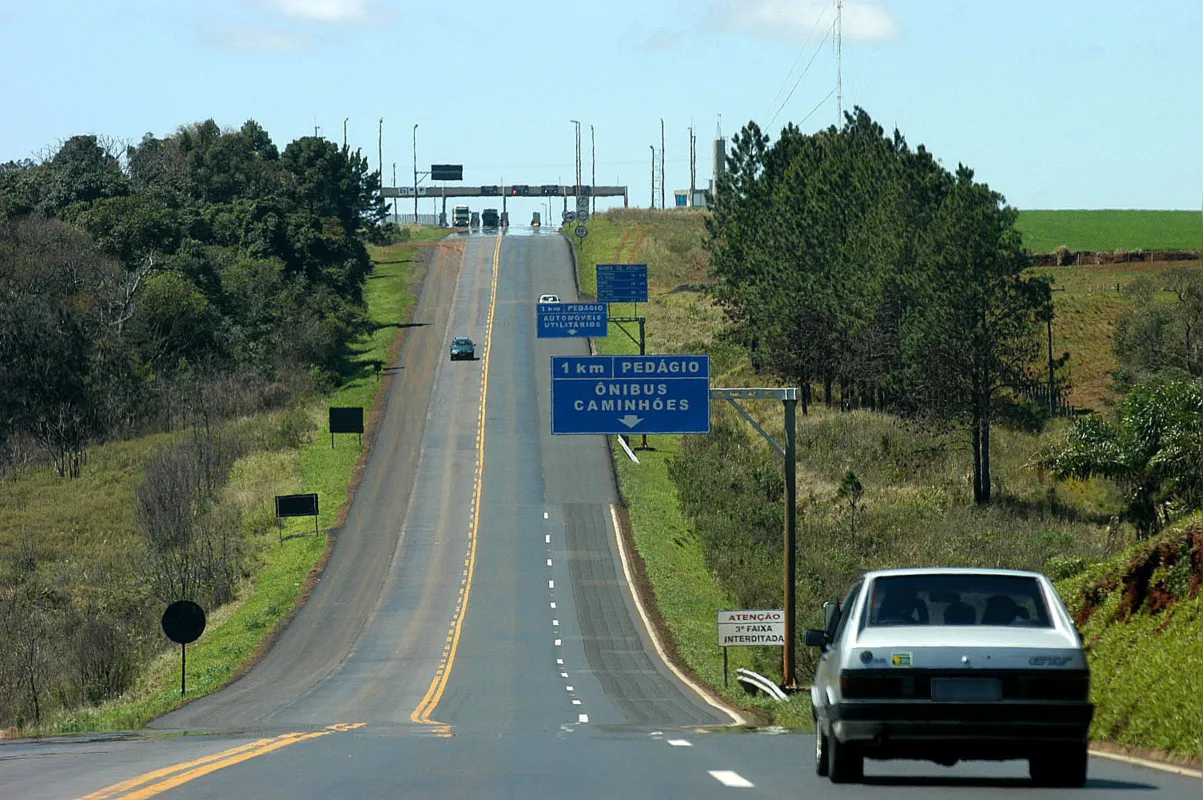 O Paraná vai aumentar de 36% para 90% o percentual de estradas em concessão com pista dupla.