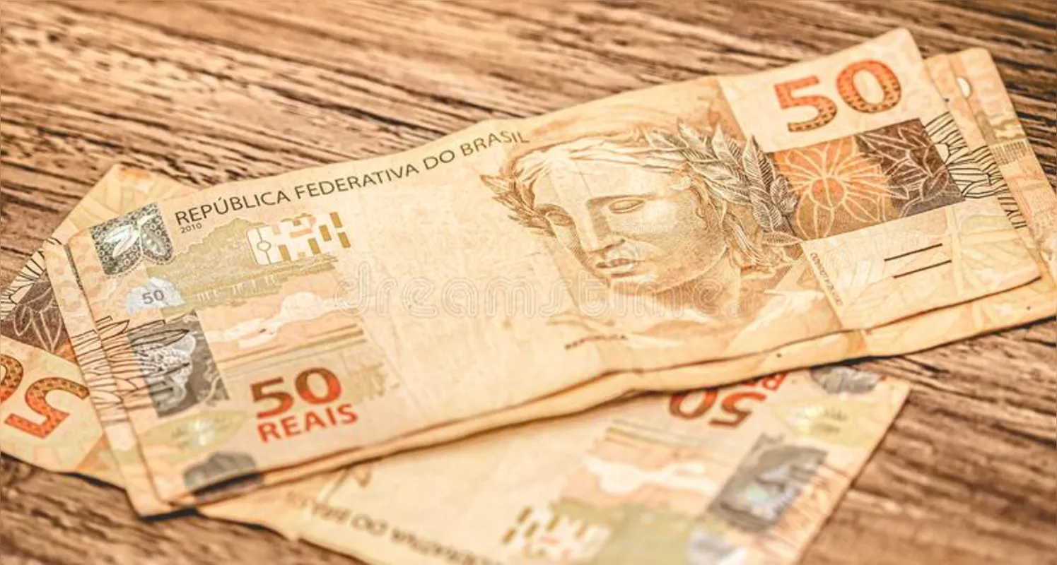 Imagem ilustrativa da imagem Governo propõe salário mínimo sem aumento real para 2022