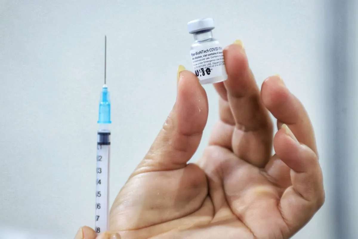 Imagem ilustrativa da imagem Ibiporã cadastra adolescentes para vacina contra Covid
