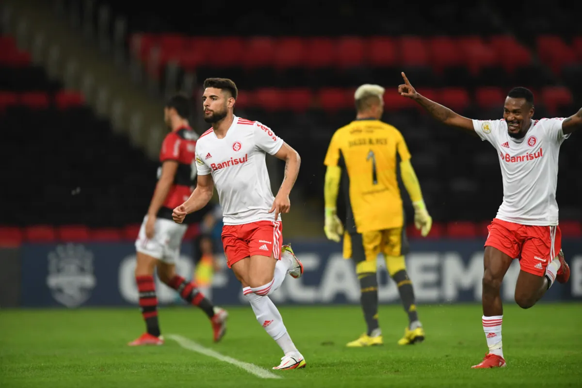 O Colorado contou com três gols de Yuri Alberto e um de Taison para vencer por 4 a 0.