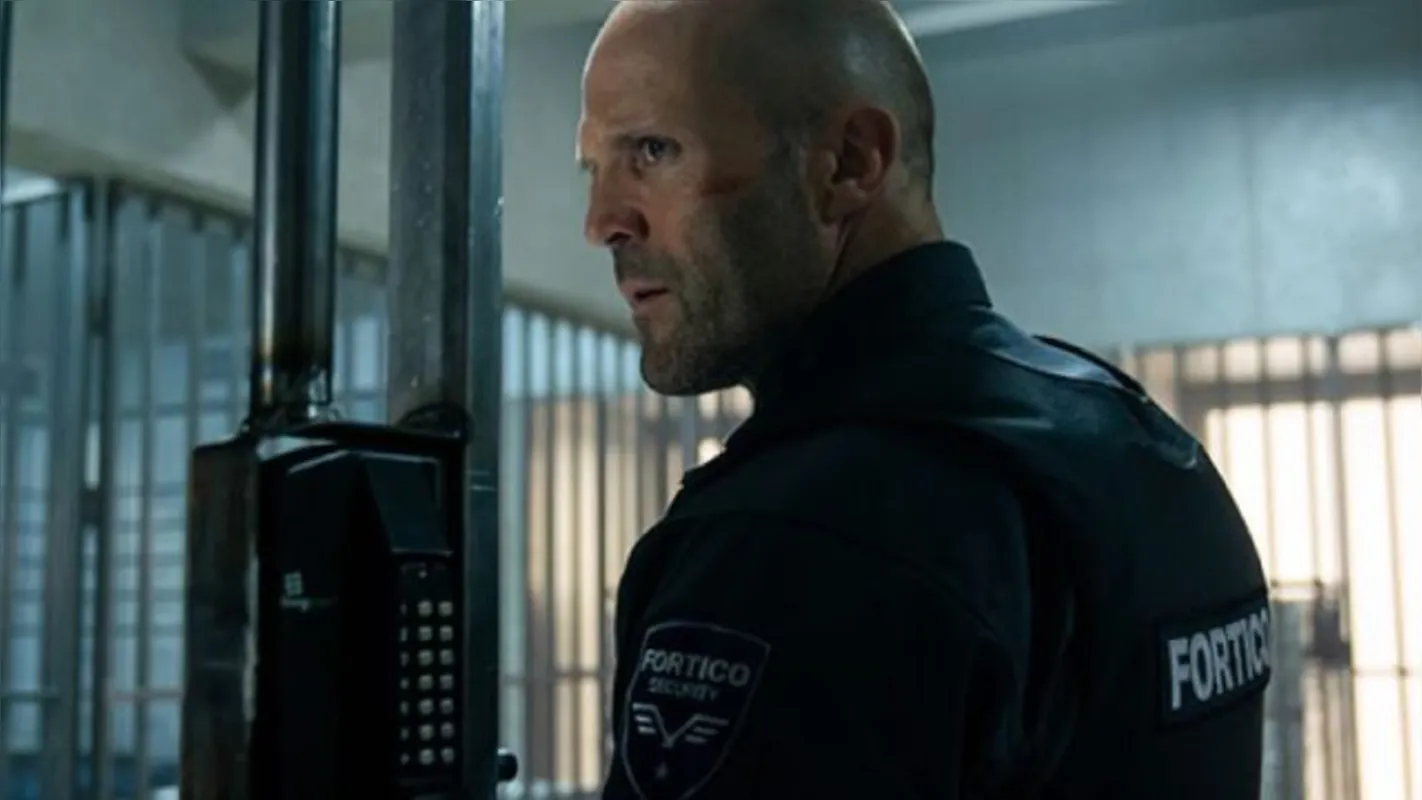 Imagem ilustrativa da imagem Jason Statham volta às telonas em seu novo filme de ação, 'Infiltrado'