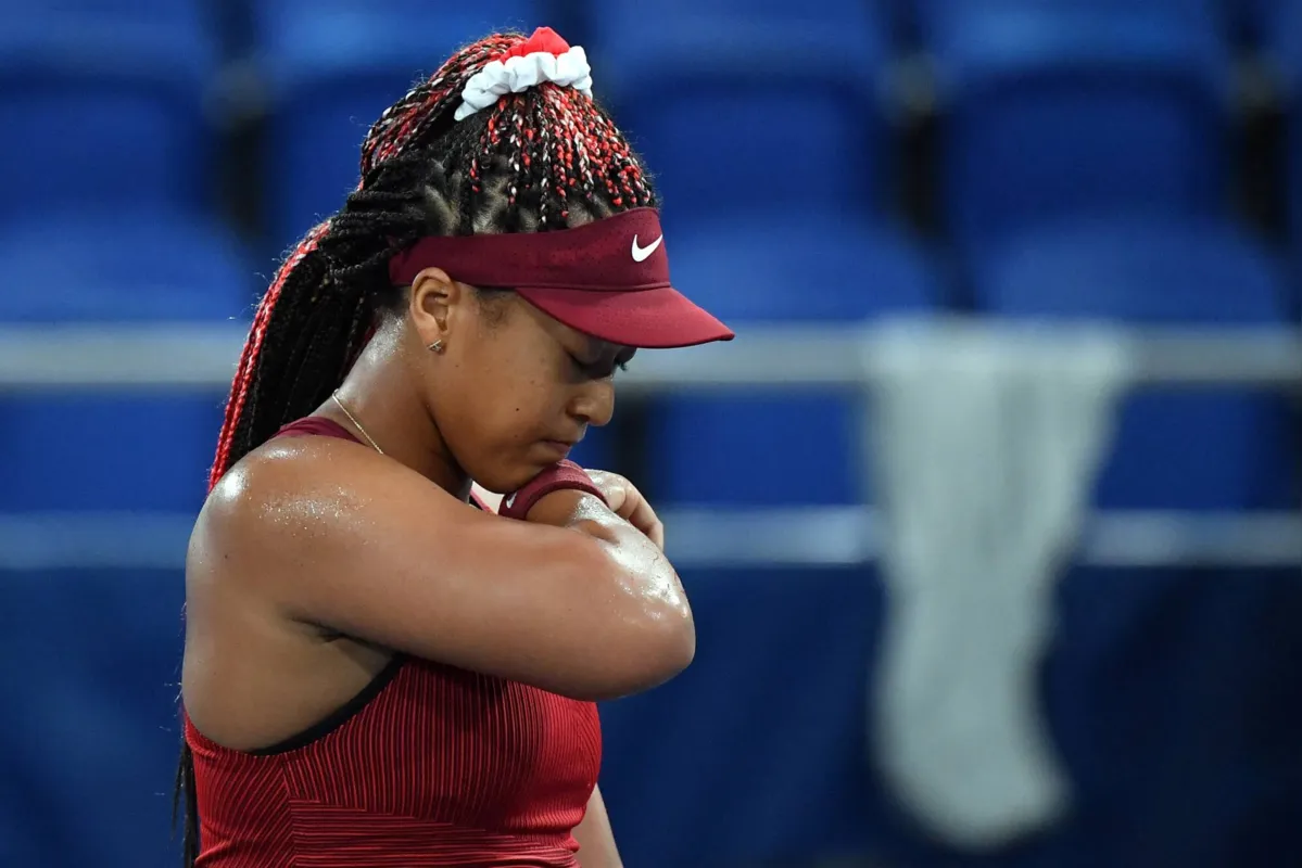 Tenista Naomi Osaka teve desempenho decepcionante em casa
