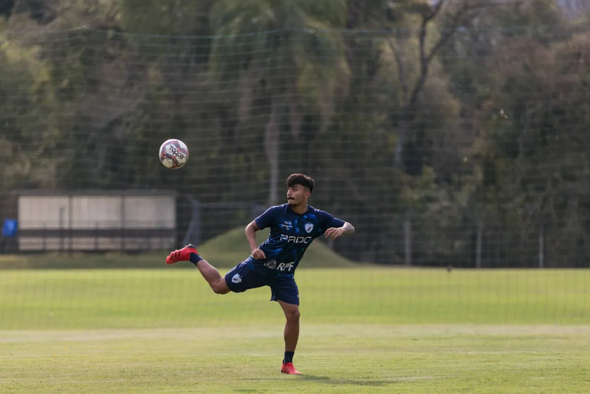 LEC aposta em Lucas Lourenço como trunfo ofensivo na ausência de Safira