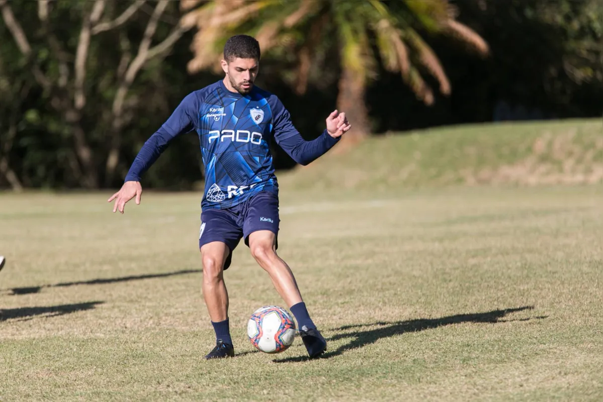 Depois de marcar o gol da vitória diante do Remo, Gegê briga por uma vaga de titular no Mineirão